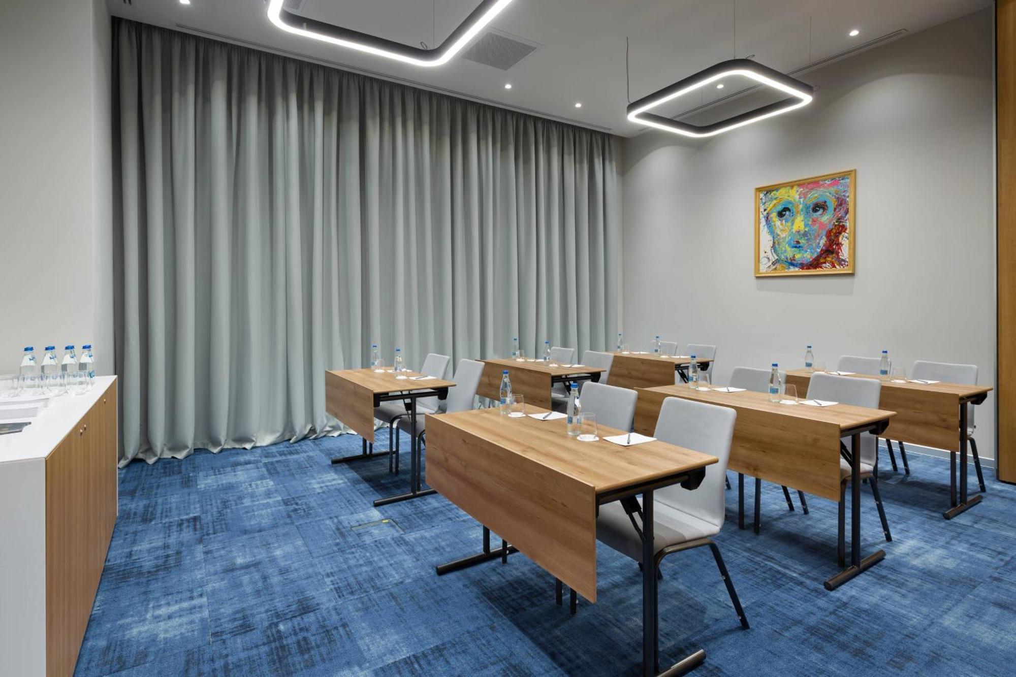 Courtyard By Marriott Bucharest Floreasca Exterior foto